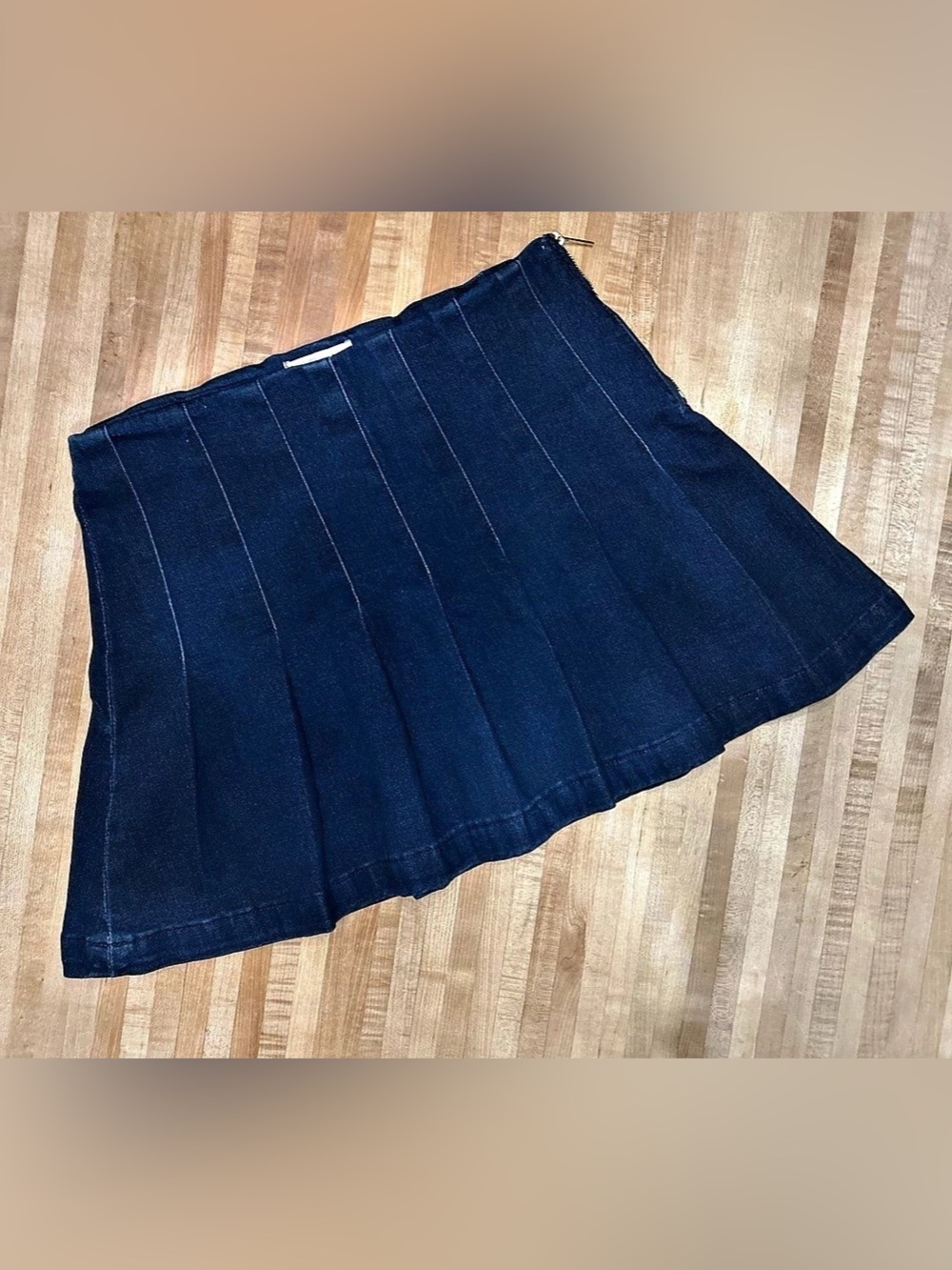 Y2K Paris Hilton Pleated Denim Mini Skirt in Blue Size 6 Like New